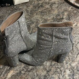 Like brand new steve madden booties